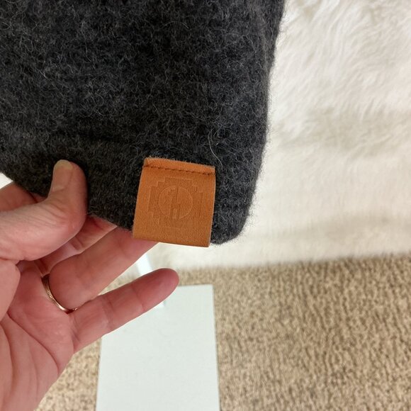 Paka Charcoal Gray Black Royal Alpaca Recycled Nylon The Hoodie Sweater Unisex M - Picture 2 of 7